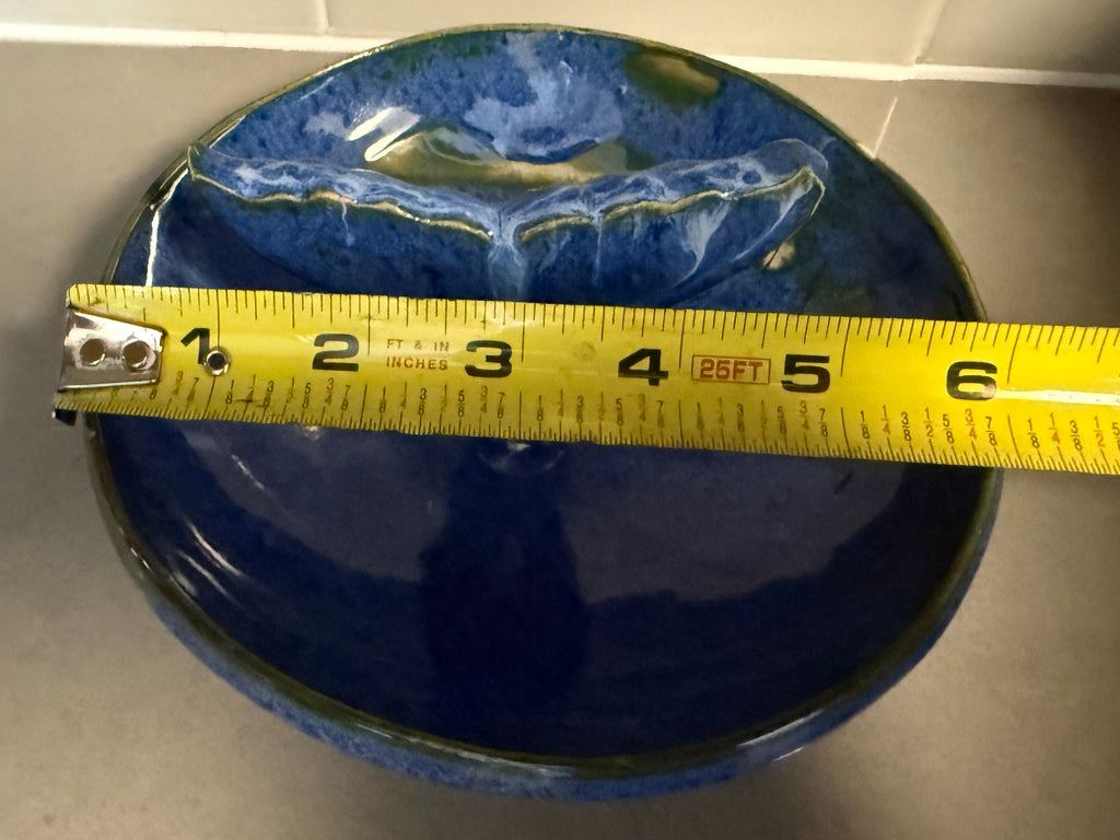 Whale tail bowl