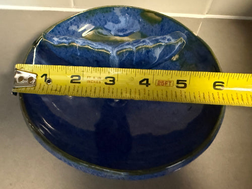 Whale tail bowl