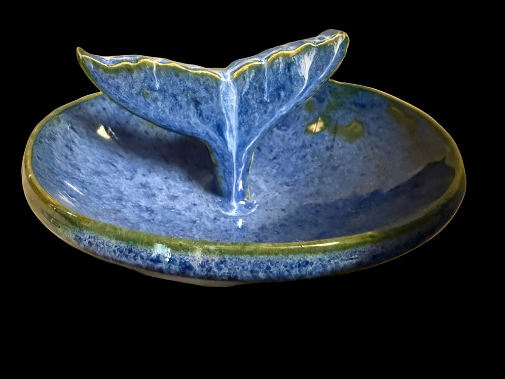 Whale tail bowl